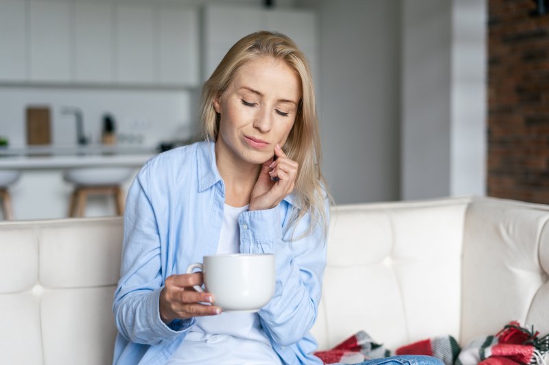 Woman with tooth pain